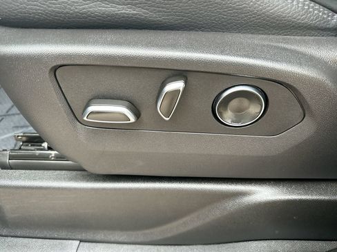 Certified 2025 GMC Yukon Denali AWD/4WD image 12