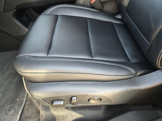 Used 2025 GMC Acadia Elevation w/ Elevation Premium Package FWD image 23