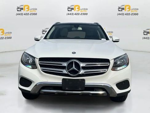 Used 2017 Mercedes-Benz GLC 300 4MATIC image 2