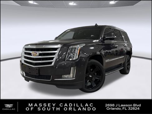 Used 2017 Cadillac Escalade Luxury AWD/4WD image 1