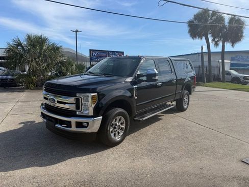 Used 2019 Ford F250 XLT w/ XLT Premium Package AWD/4WD image 2
