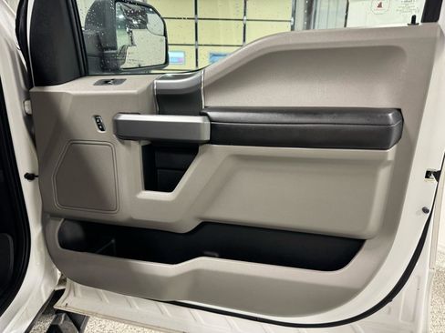 Used 2015 Ford F150 XLT w/ Equipment Group 302A Luxury image 14