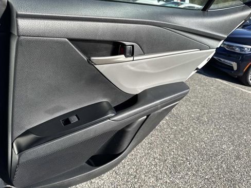 Certified 2025 Toyota Camry SE image 17
