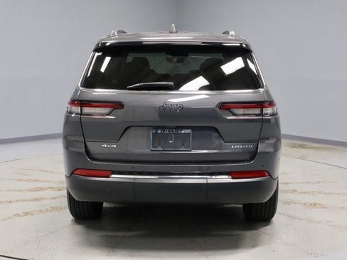 Used 2023 Jeep Grand Cherokee L Limited w/ Trailer Tow Group (B) AWD/4WD image 12