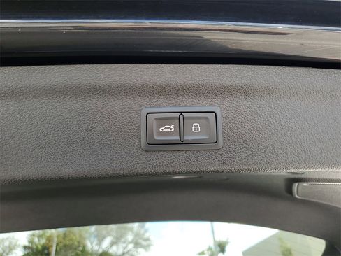 Used 2021 Audi Q3 2.0T Premium Plus w/ Premium Plus Package image 8