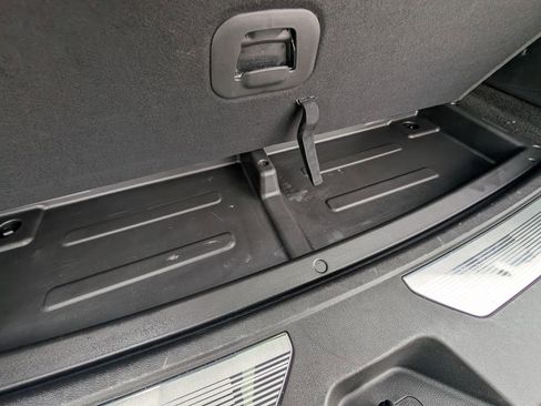 Used 2026 Cadillac Escalade ESV Sport w/ Touring Package image 52