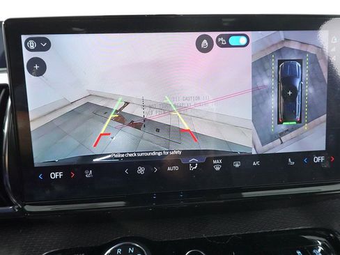 New 2026 Ford Expedition Platinum image 17