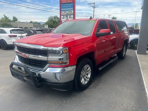 Used 2018 Chevrolet Silverado 1500 LT w/ All Star Edition AWD/4WD image 32