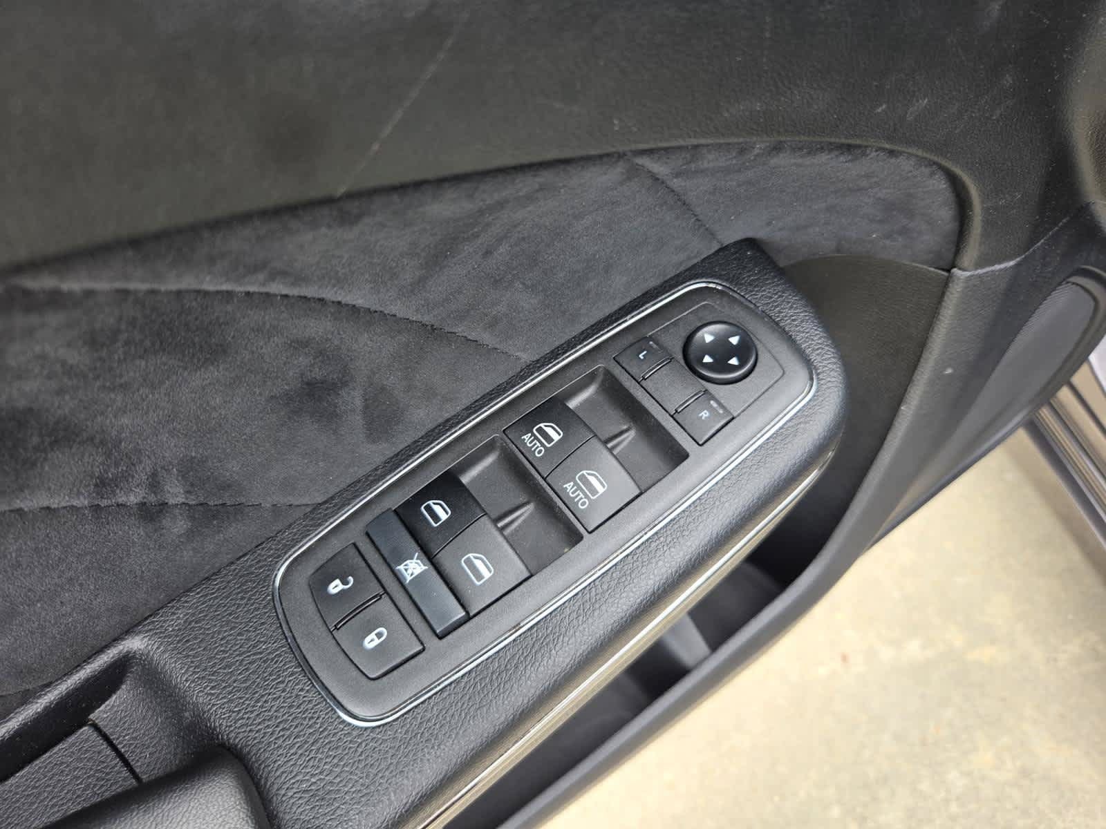 Used 2021 Dodge Charger SRT Hellcat w/ Carbon/Suede Interior Package RWD image 16