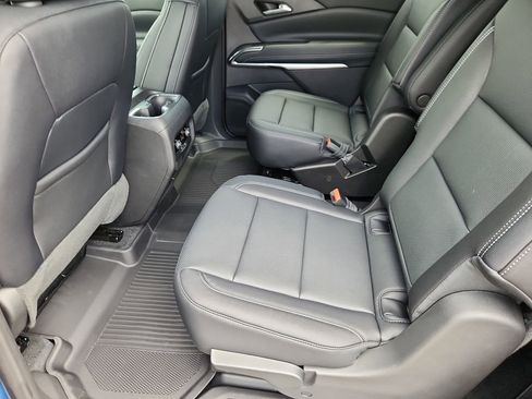 New 2025 Chevrolet Traverse LT w/ Sun and Wheel Package image 8