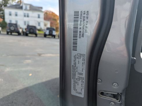 Used 2022 Jeep Compass Limited w/ Sun and Sound Group image 26