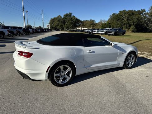 Used 2023 Chevrolet Camaro LT image 8