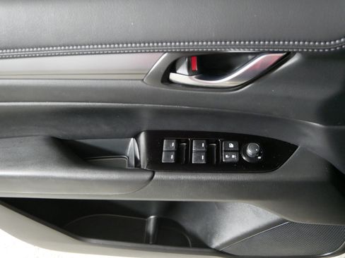 Used 2025 MAZDA CX-5 AWD 2.5 S w/ Preferred Package image 19