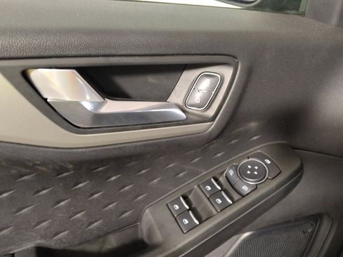 Used 2020 Ford Escape SE FWD image 27