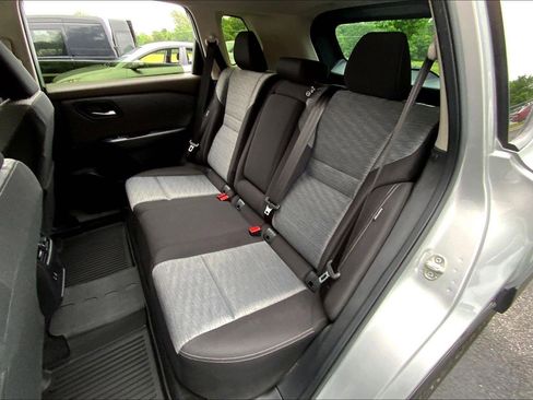 Used 2023 Nissan Rogue SV AWD/4WD image 24