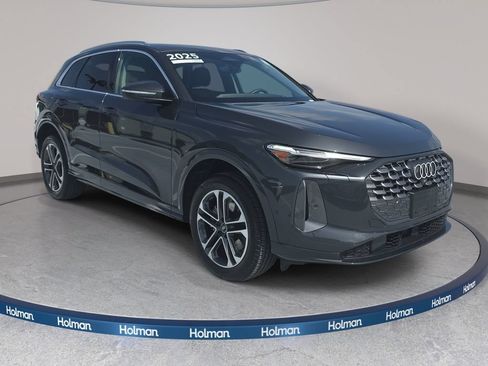 Certified 2025 Audi Q5 Premium Plus w/ Premium Plus AWD/4WD image 3