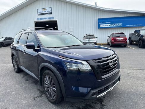 Used 2023 Nissan Pathfinder SL w/ SL Premium Package AWD/4WD image 7