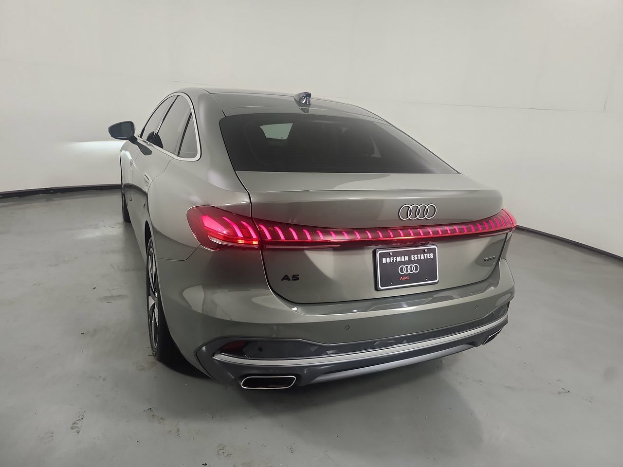 Used 2025 Audi A5 2.0T Premium Plus w/ Premium Plus AWD/4WD image 5