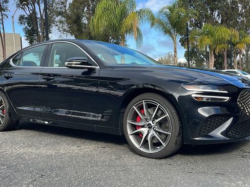 Used 2025 Genesis G70 2.5T image 1