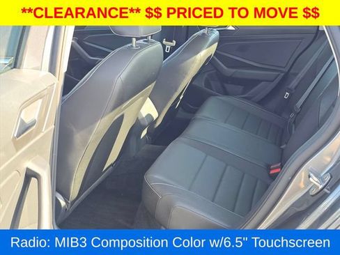 Used 2024 Volkswagen Jetta SE FWD image 18