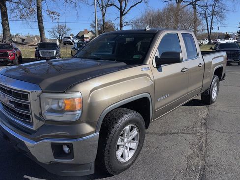 Used 2015 GMC Sierra 1500 SLE w/ SLE Fleet Preferred Package image 2