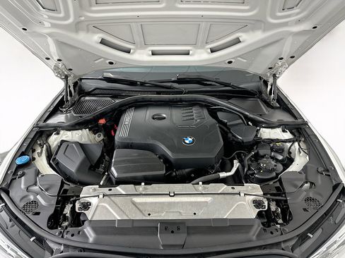 Used 2020 BMW 330i Sedan w/ M Sport Package RWD image 34