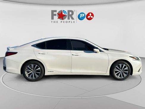 Used 2019 Lexus ES 300h image 6