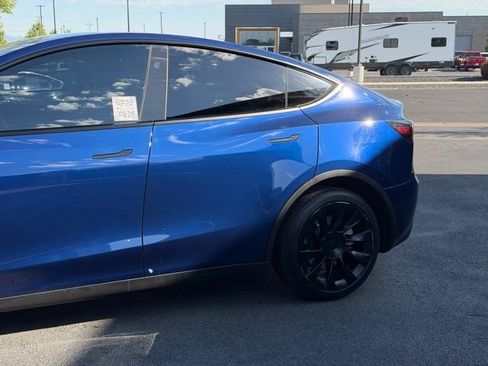 Used 2024 Tesla Model Y 2WD image 8