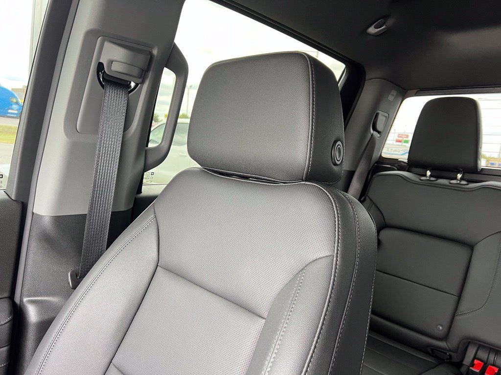 Used 2026 GMC Sierra 1500 SLT w/ SLT Premium Plus Package AWD/4WD image 18