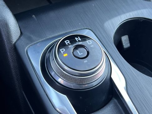 Used 2021 Ford Escape SE image 21