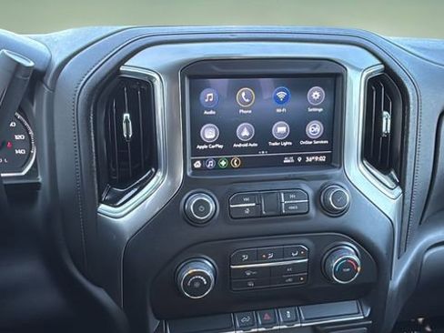 Used 2022 Chevrolet Silverado 2500 LT image 25