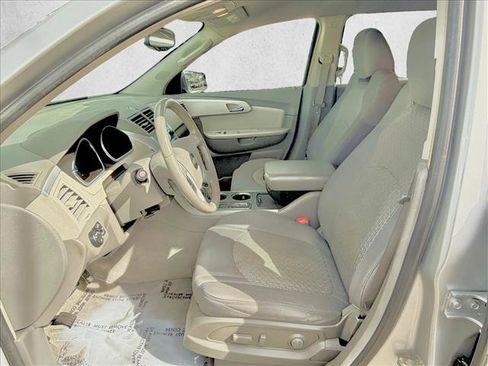 Used 2009 Chevrolet Traverse LT AWD/4WD image 10