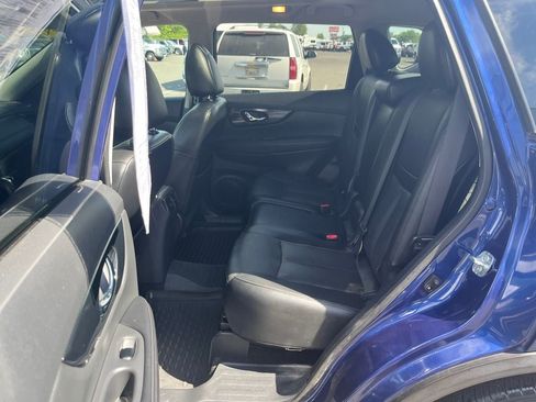 Used 2017 Nissan Rogue SL w/ SL Premium Package FWD image 29