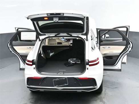 New 2026 Genesis GV70 2.5T Select image 16