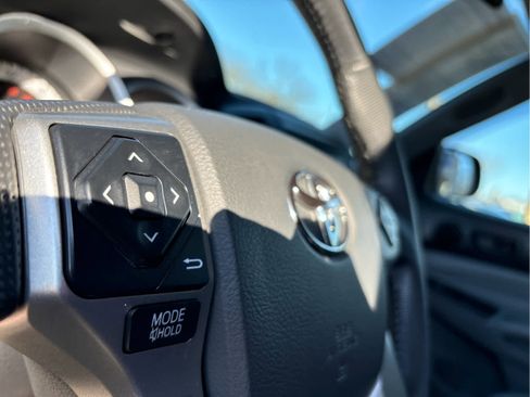 Used 2014 Toyota Tacoma 2WD Access Cab image 10