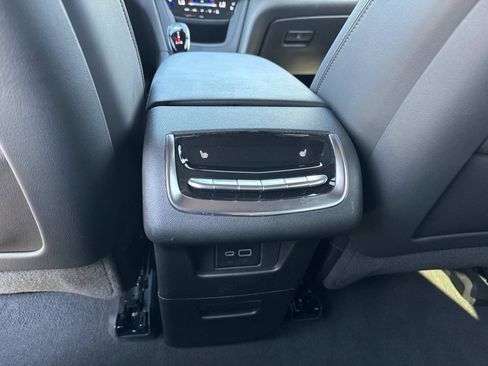 Certified 2025 Cadillac XT6 Premium Luxury image 17