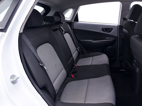 Used 2020 Hyundai Kona SE image 32