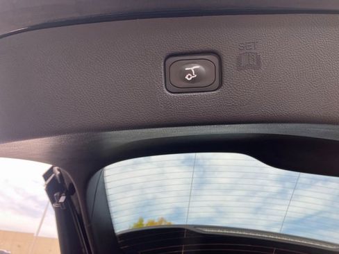 Used 2024 Ford Edge Titanium image 27