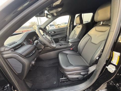 New 2026 Jeep Compass Latitude AWD/4WD image 9