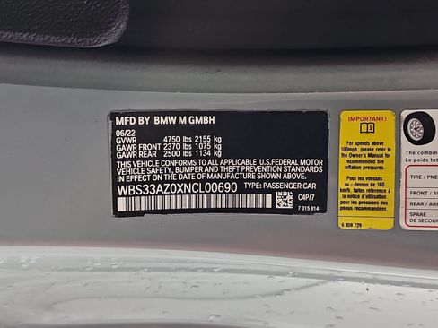 Used 2022 BMW M4 Competition w/ M Carbon Exterior Package RWD image 29
