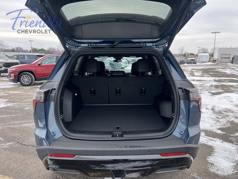 New 2026 Chevrolet Equinox RS w/ Convenience Package III AWD/4WD image 11