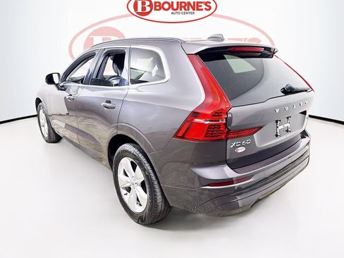 Used 2022 Volvo XC60 B5 Momentum AWD/4WD image 9