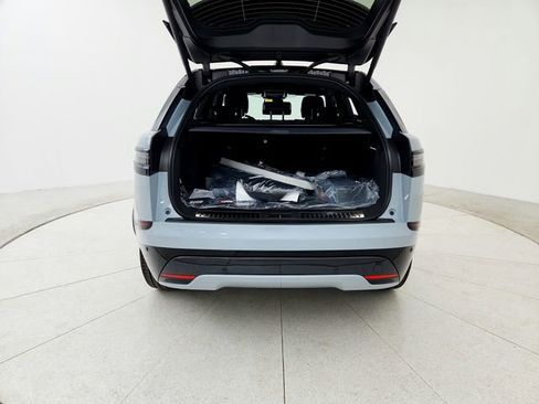 New 2026 Land Rover Range Rover Velar Dynamic SE image 19