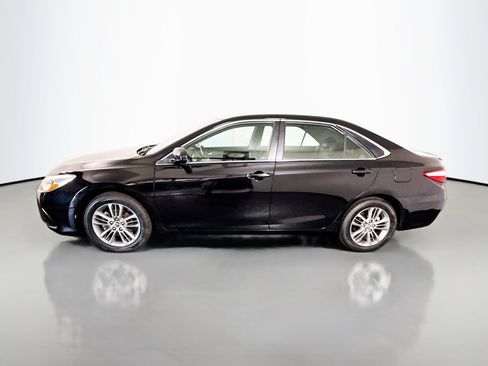 Used 2016 Toyota Camry SE FWD image 6