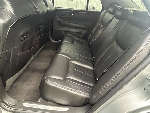 Used 2011 Cadillac DTS Limousine FWD image 23