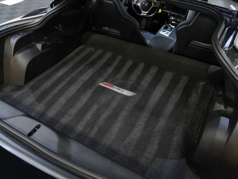 Used 2015 Chevrolet Corvette Z06 w/ 3LZ Preferred Equipment Group image 46