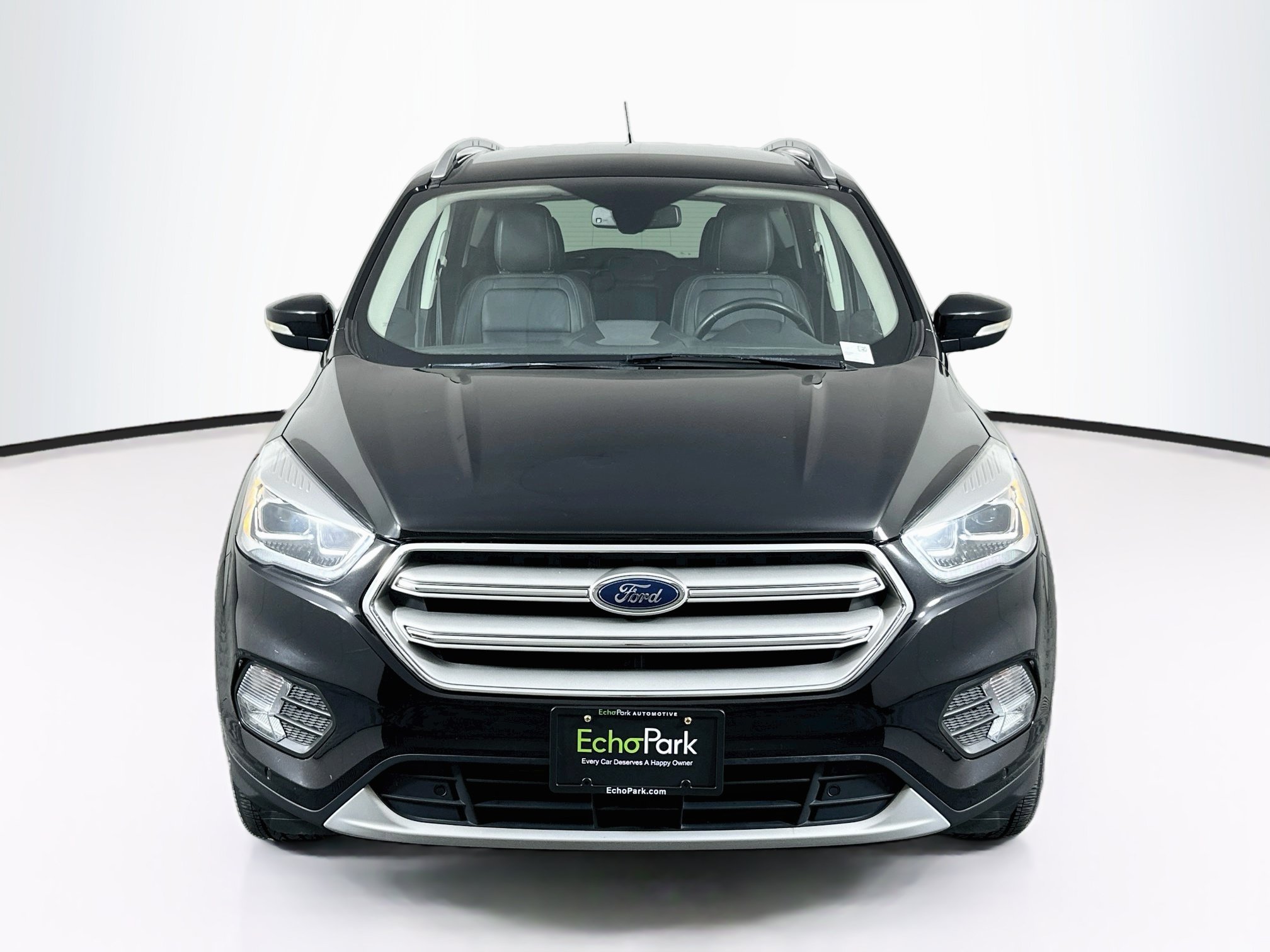 Used 2019 Ford Escape Titanium AWD/4WD image 2