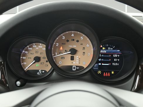 Certified 2026 Porsche Macan AWD/4WD image 18