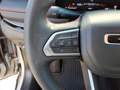 Used 2025 Jeep Compass Trailhawk w/ Trailhawk Elite Group image 21