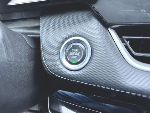 Used 2025 Chevrolet Equinox LT image 17